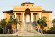 Sorority Nightmare: Strangulation Clue Emerges Fraternity house with columns and palm trees in front
